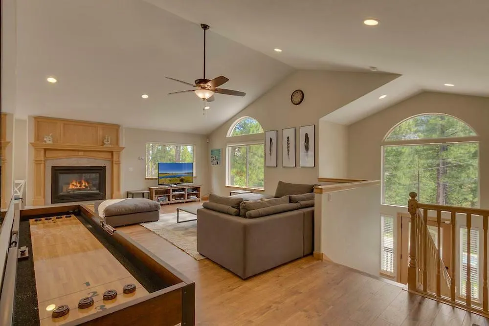 Cold Creek Retreat - Four Bedroom Home サウス・レイクタホ 米国