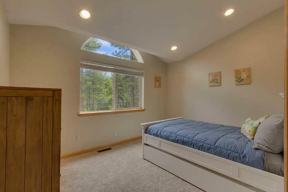 Cold Creek Retreat - Four Bedroom Home サウス・レイクタホ 0*,